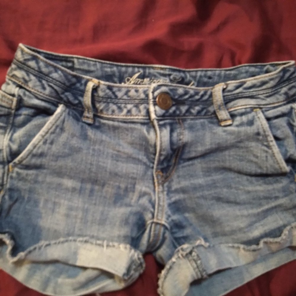 American Eagle Y2K Low-Rise Jean Shorts